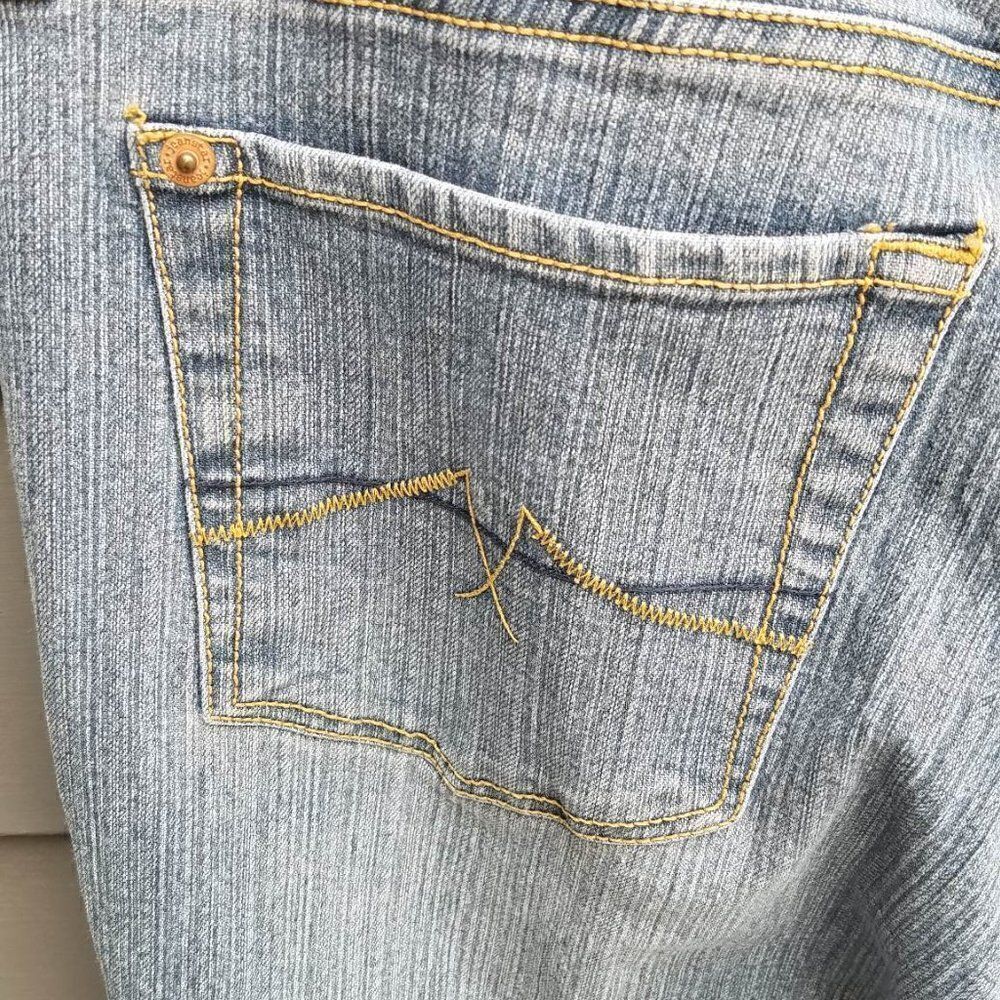 Jeanstar Cropped Jeans Size 12 - Picture 6 of 9